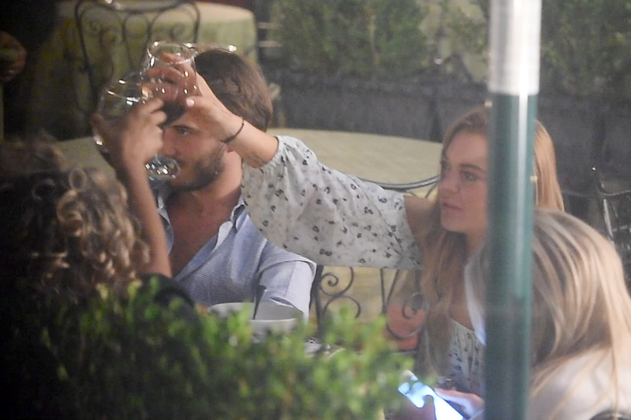 Saluuuuud por... ¿la nueva parejita?