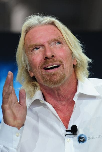 El excéntrico multimillonario británico Richard Branson inauguró el pasado lunes el aeropuerto espacial "Spaceport America" en el desierto de Nuevo México, desde donde Virgin Galactic espera lanzar vuelos comerciales al espacio, constató un periodista de AFP.