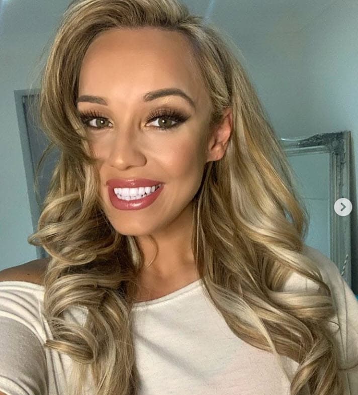 Hoy, Atkin planea no solo gozar de su reinado también incursionar en la música country. 
<br>