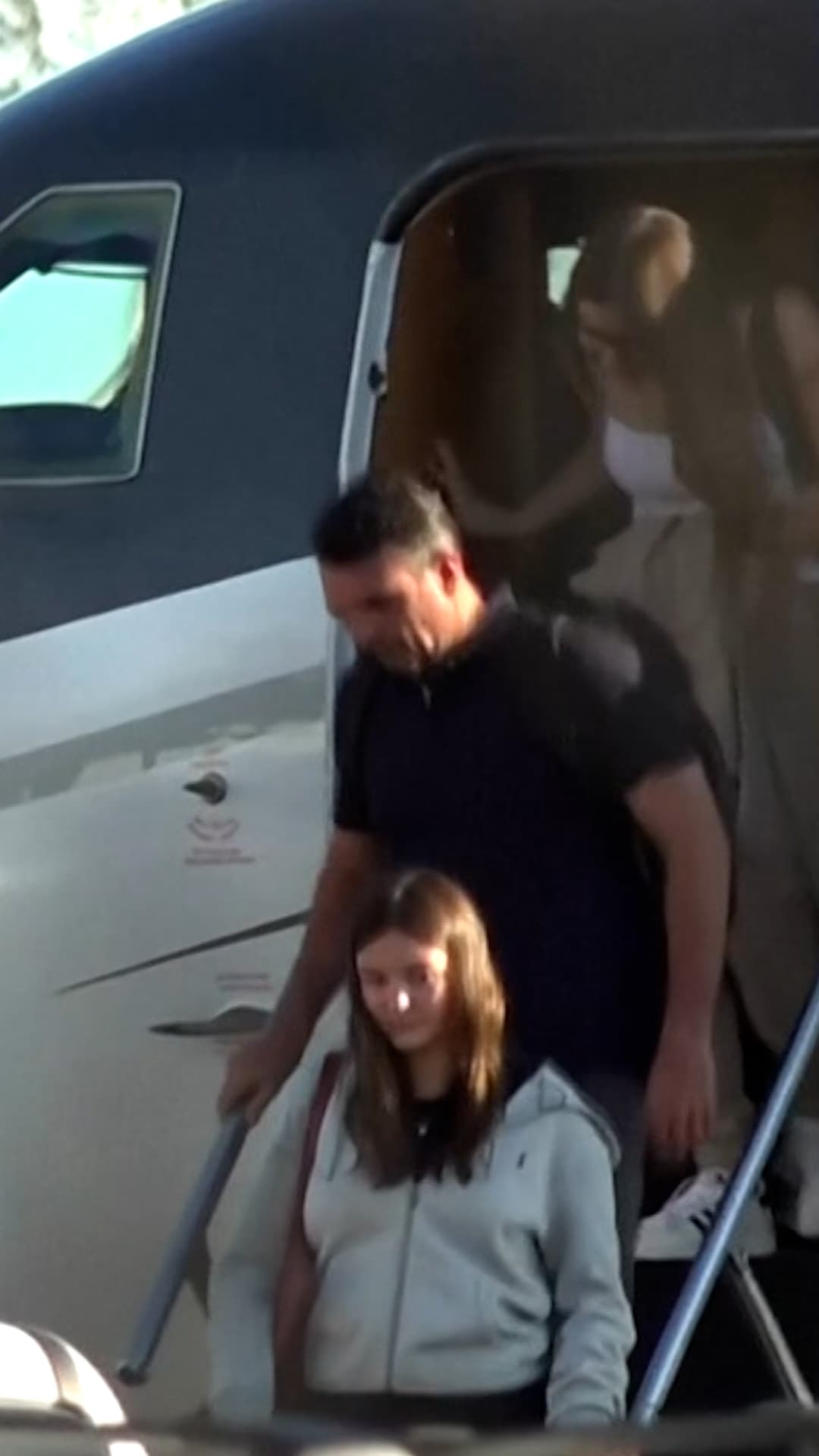 Captan la llegada de Flávio Bolsonaro a Florida tras huir de su país, Brasil