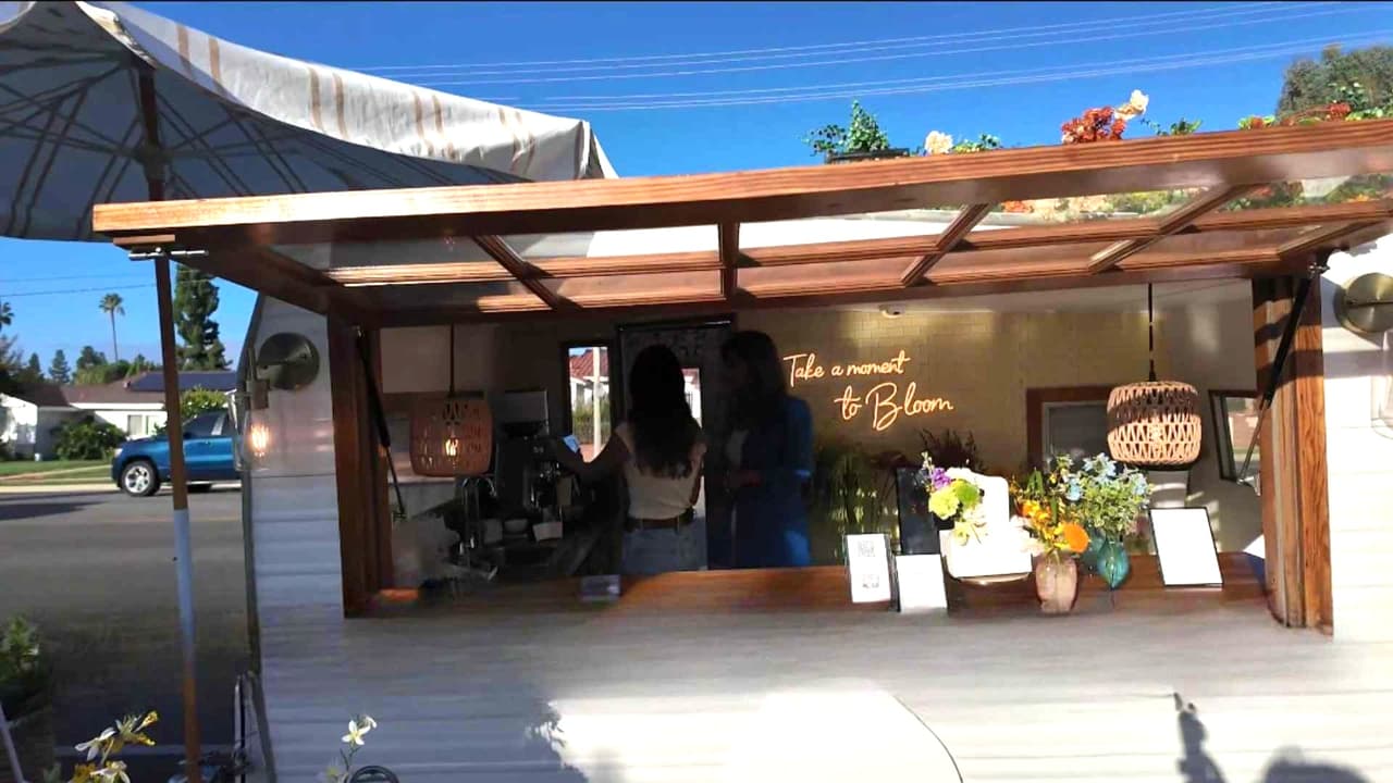 Con café y flores, Ana Lucía Paulette emprende su negocio en Los Ángeles