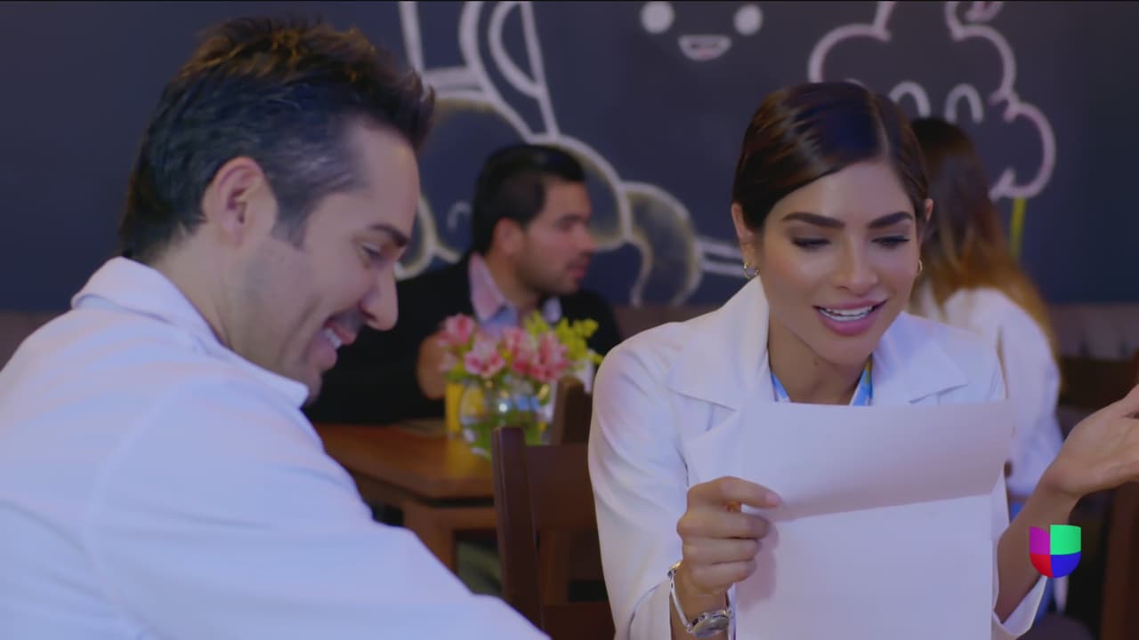 Alejandra da vida a Sonia, una talentosa cardióloga.