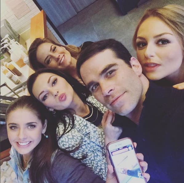 Irina y Michelle se llevan muy bien con el elenco.