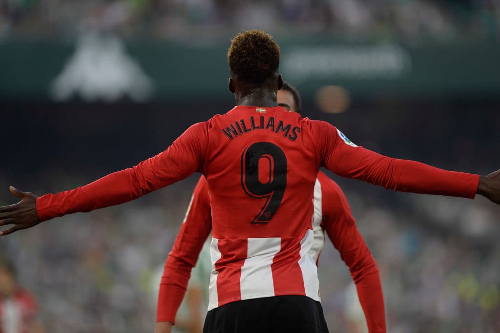 <b>9 - Iñaki Williams- Athletic de Bilbao</b> – La estrella del cuadro Vasco, Iñaki Williams, entra en la lista gracias a la gran potencia que tiene en las piernas, que le otorga una media de 82 y una velocidad de 94.