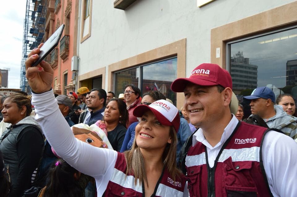 "Estamos hartos de la violencia": la viuda de un candidato asesinado en México que tomó su lugar en la boleta