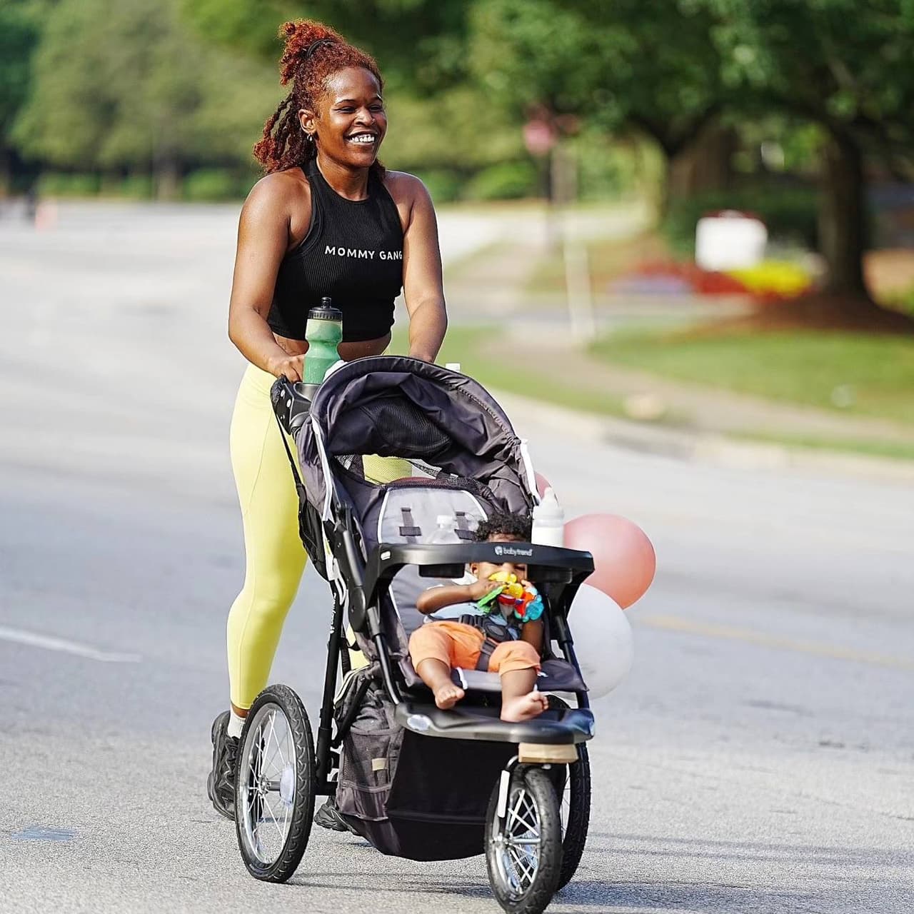 <b>Evento</b>: 5K Run, Walk, & Stroller Roll
<br>
<b>Fecha</b>: 13 de julio
<br>
<b>Lugar</b>: Riverside EpiCenter. 135 Riverside Pkwy. Austell, GA
<br>
<b>Sitio web</b>: 
<a href="https://runsignup.com/5kstrollerroll">https://runsignup.com/5kstrollerroll</a> 
<br>
<br>Se trata de una carrera de 3.1 millas para corredores y caminantes de todos los niveles. Y sí, los cochecitos y los amigos peludos de 4 patas también están invitados a participar.