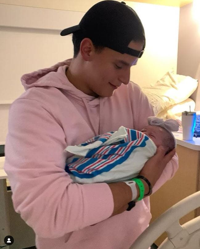 El 20 de octubre
<b> José Eduardo Rodríguez</b>, el hijo mayor de Vanessa Guzmán y Eduardo Rodríguez, 
<a href="https://www.univision.com/famosos/vannesa-guzman-abuela-nace-nieta-fotos">se convirtió en padre junto a su pareja Malorie Lyne</a>. 
<br>