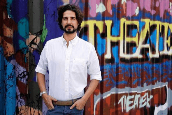 Once meses después llegó una nueva tragedia. Jorge Monje, quien fuera la pareja de Lorena Rojas y con quien Luciana pasó los primeros meses de su vida, 
<b><a href="https://www.univision.com/entretenimiento/muere-el-viudo-de-lorena-rojas" target="_blank">se quitó la vida. </a></b>
<br>