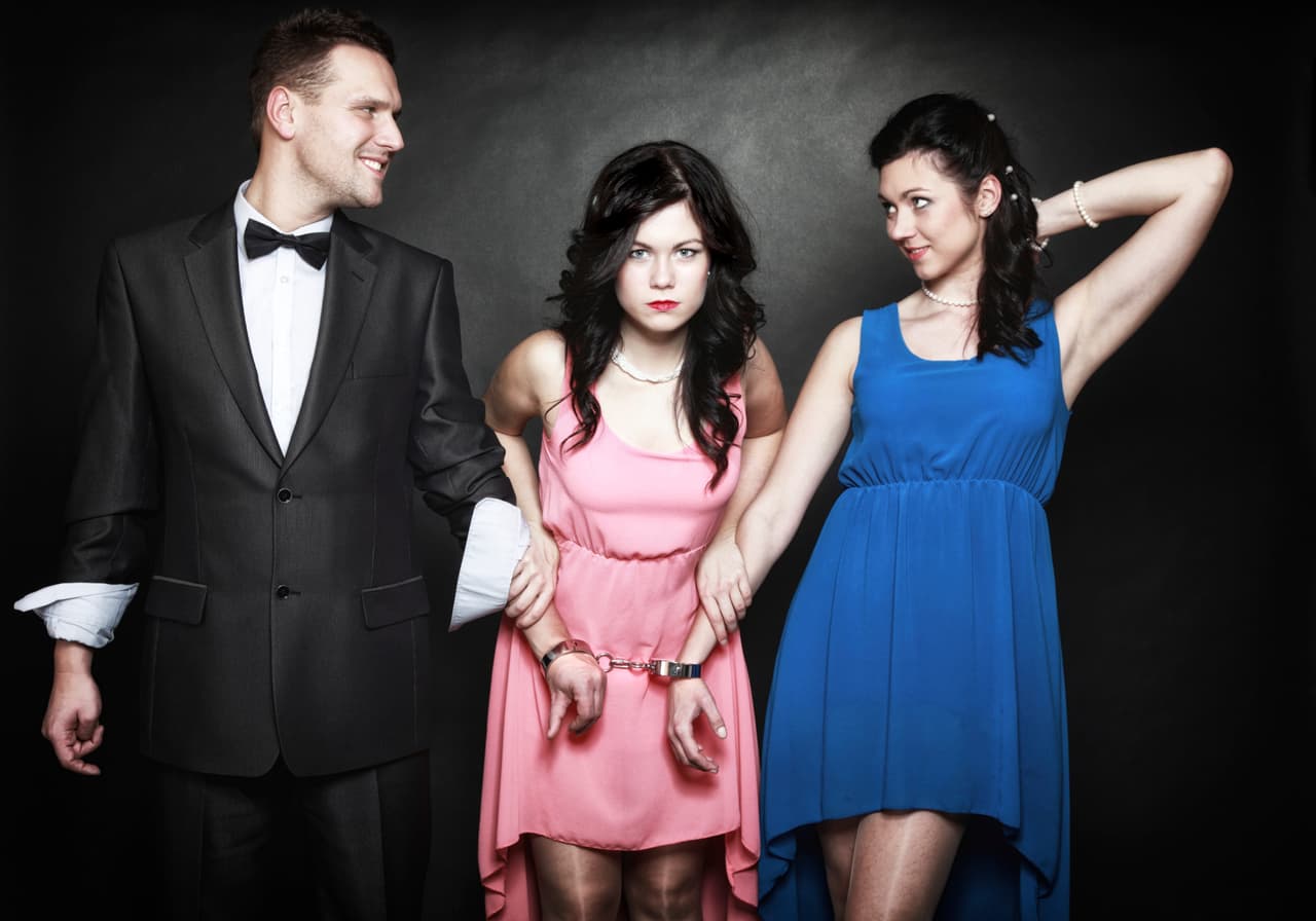 Si es así te cuesta mucho decidirte por una persona u otra debido a que cada cual tiene algo que el otro carece y viceversa. Si no es tu caso entonces ¡no te inquietes porque el tránsito de Venus no te afectará! El amor renace en tu vida.