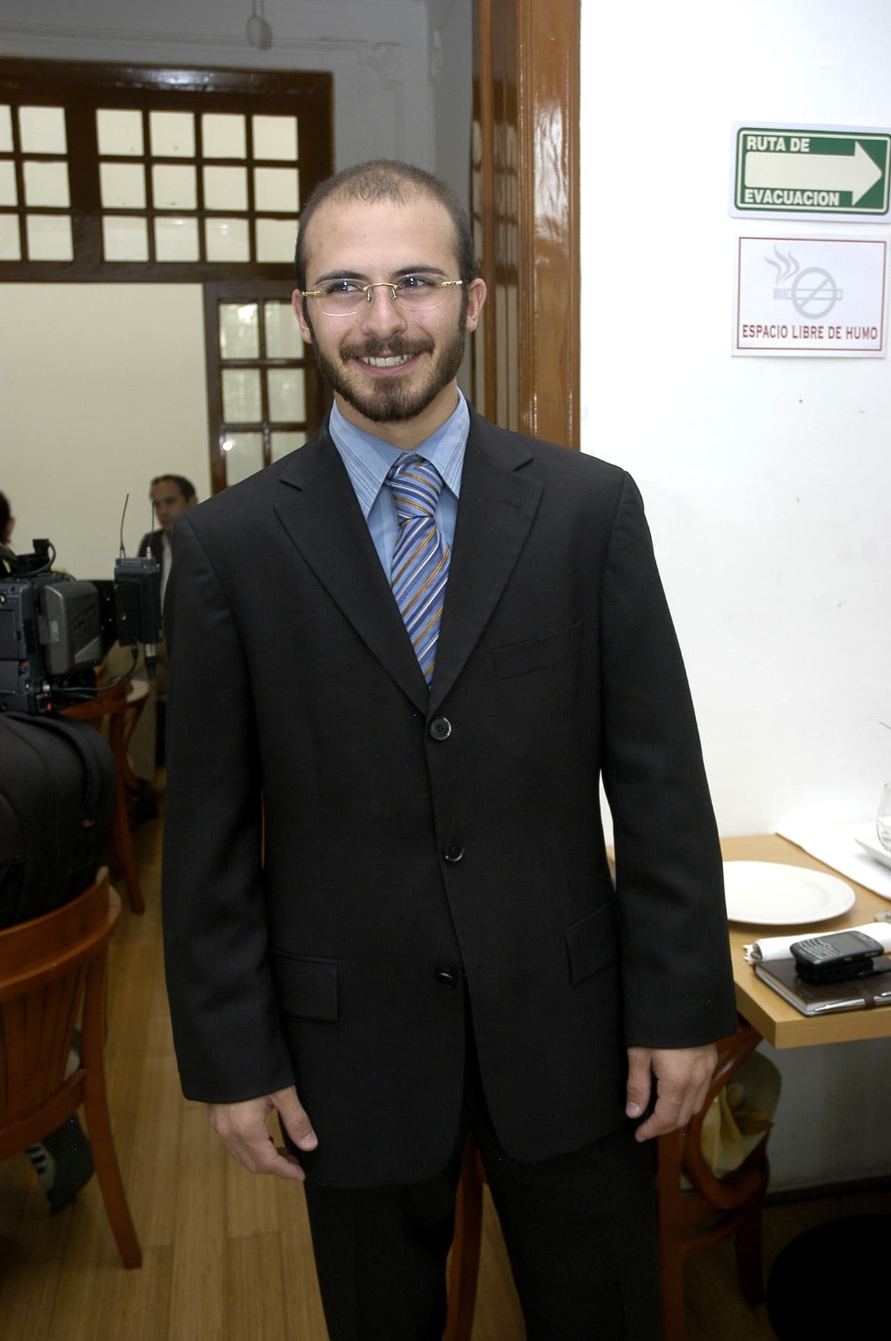 Pero como él mismo confesó, empezó a quedarse calvo desde los 14 años.