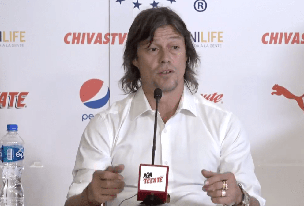 Almeyda dice que se va tranquilo pues no tuvo un problema con nadie en el club y que él no odia, simplemente sintió un alejamiento por parte de la directiva pero nada más.