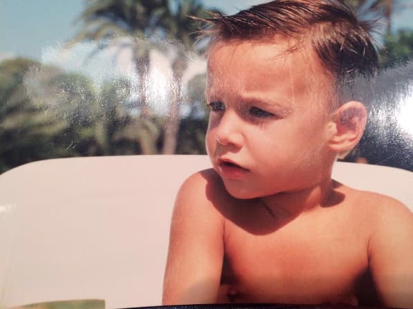 Este guapo español nació un 3 de junio de 1989 y desde chiquito conquistaba con esa dulce mirada.