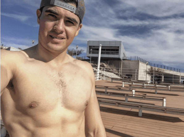 Irvin Villatoro tiene también cuentas oficiales en diversas redes sociales donde comparte su día a día con sus seguidores.