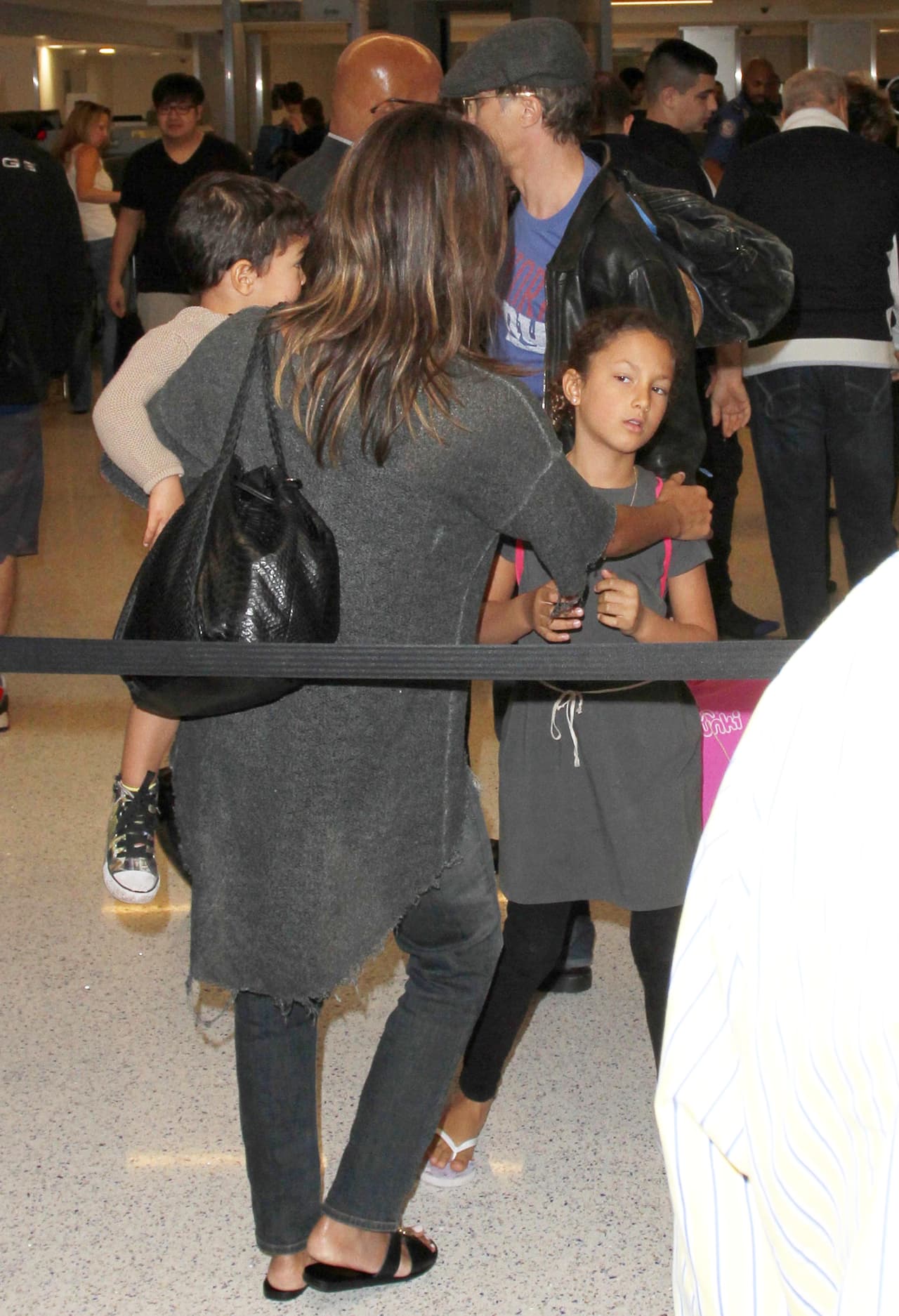 Todo, al parecer, por el bien de su hijo mutuo, Maceo.