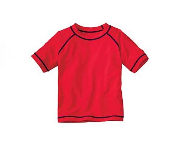 Camisetas para los niños deportivos que aman el agua y el sol (Hannah Anderson)