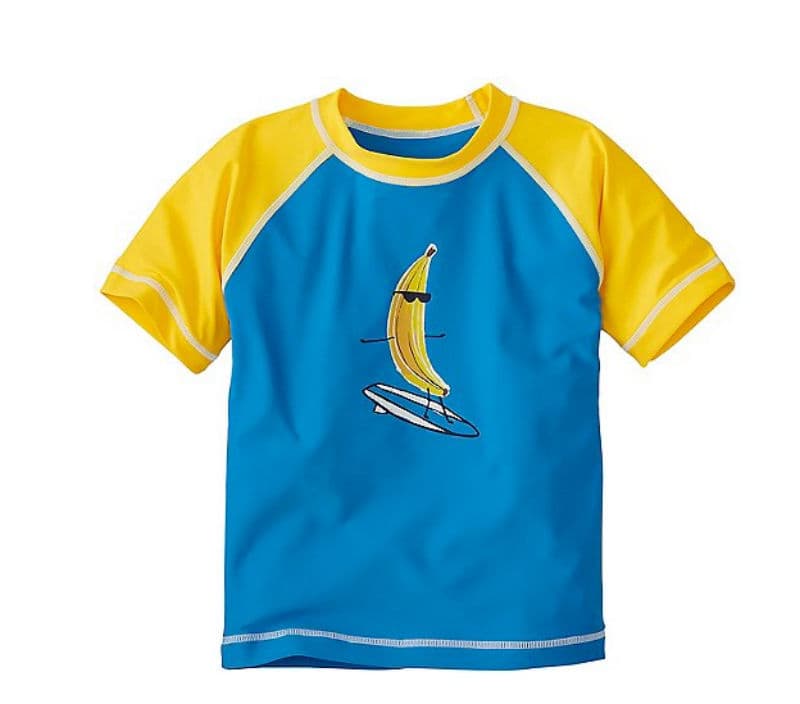 Camiseta para jugar en el agua y protegerse del sol (Hannah Anderson)