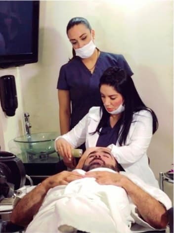 Ahora Katya tiene su propio spa, y aunque ha sido criticada de ser una oportunista, los chismes no los mueven de su centro.