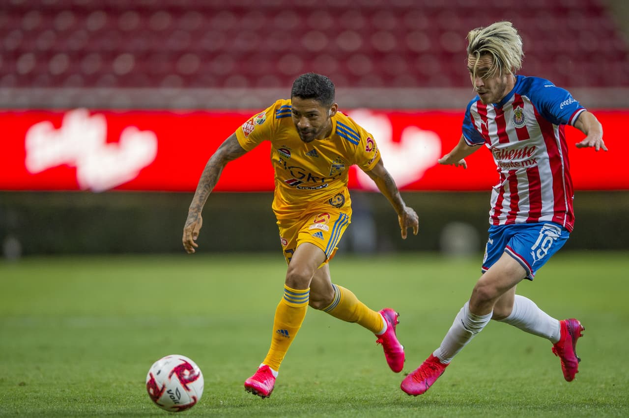 Con goles de Gignac al minuto 43 y 53, los Tigres consiguen su primera victoria en la Copa GNP por México.