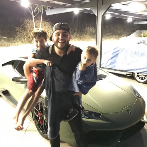 Entre los que más destacan y tienen más likes son las fotos familiares. ¡Cargando chamacos!