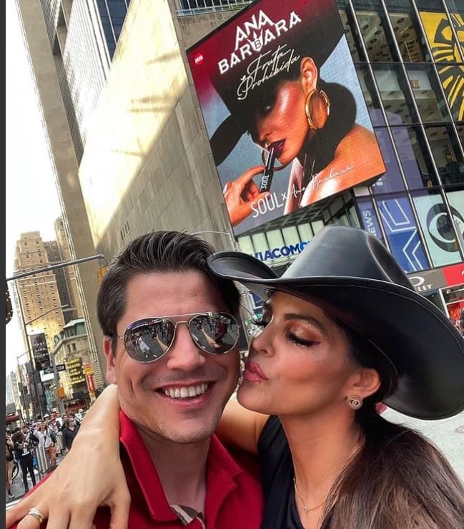 Desde que Ana Bárbara dio a conocer su noviazgo con Ángel Muñoz en 2015, él ha mantenido una buena relación con todos sus hijos, por lo que se puede ver en las imágenes que comparten en redes.