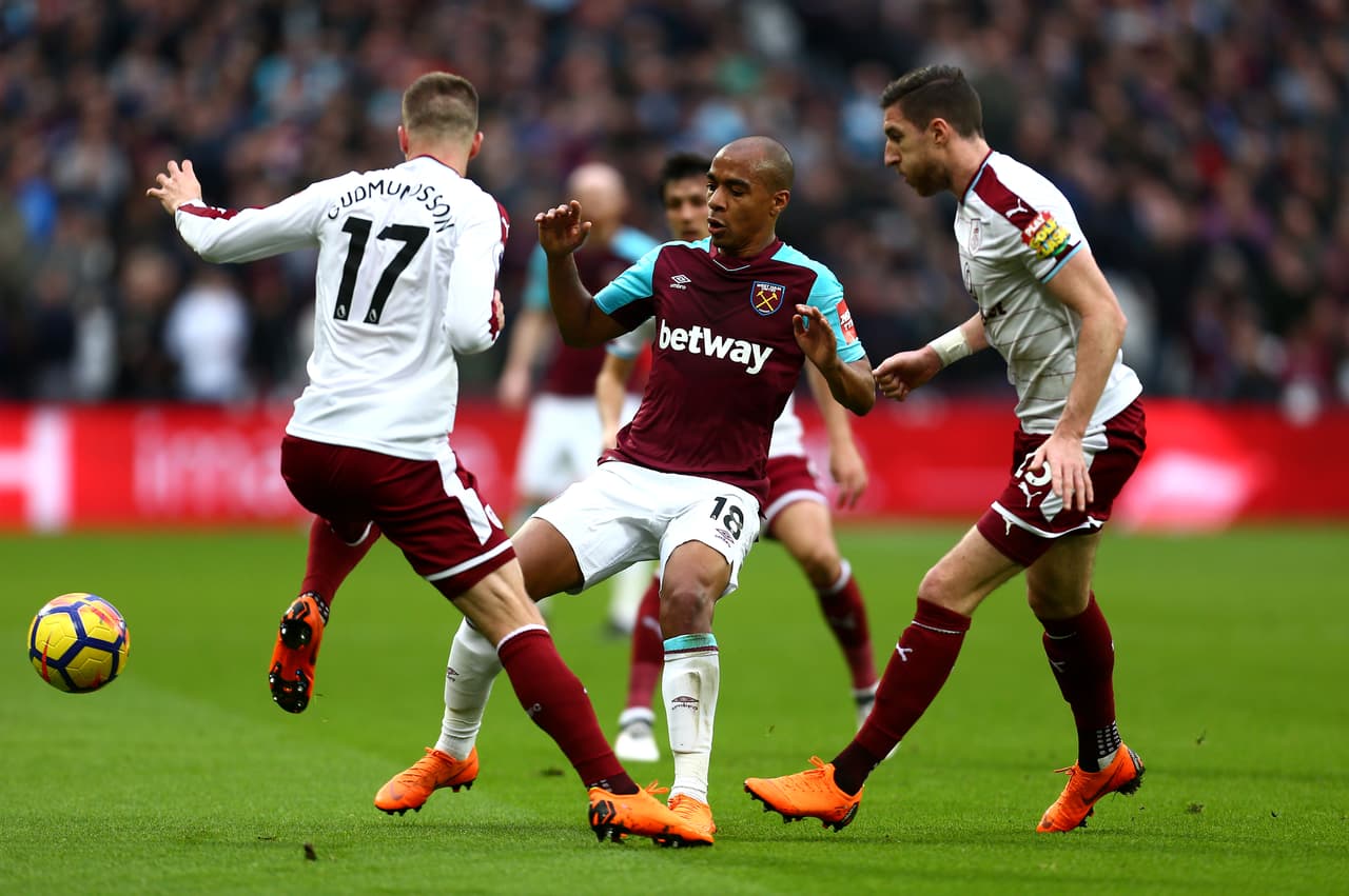 Joao Mario no brilló y luego del 2-0 en contra salió para darle espacio al mexicano Javier 'Chicharito' Hernández.