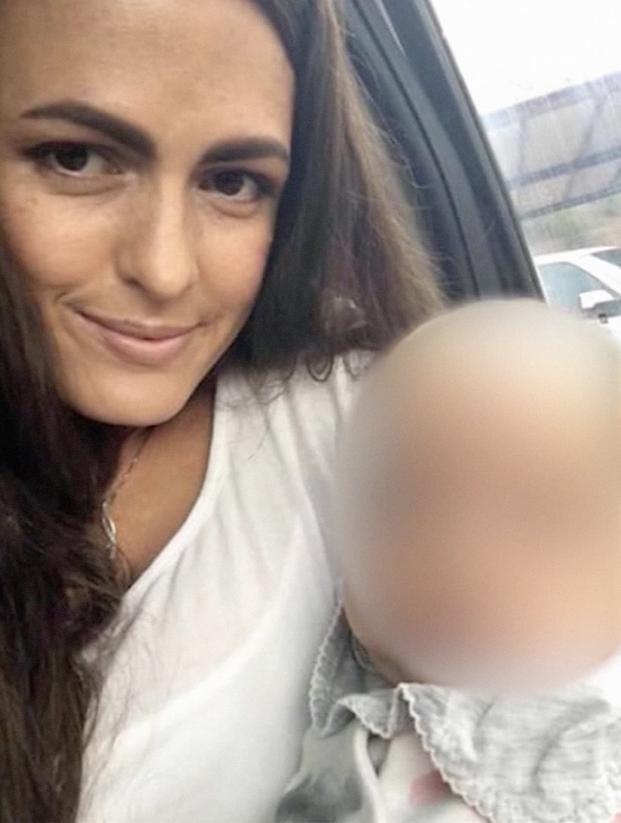 Según se lee en una cuenta de 
<a href="https://www.gofundme.com/f/lebaron-and-langford-families/campaign/gallery/6?pc=fb_dn_postdonate_r&rcid=r01-157293502127-6bfae364515b4fff&utm_source=facebook&utm_medium=social&utm_campaign=fb_dn_postdonate_r&fbclid=IwAR0VY1q3b55CNUtIFrRFKBAPnZFbPF21uE-ox20xA-8D4foVzFQAy7Jofsc" target="_blank">gofundme que abrieron familiares de los afectados</a>, Cristina Johnson, de 31 años, falleció en el incidente pero la pequeña Faith sobrevivió.