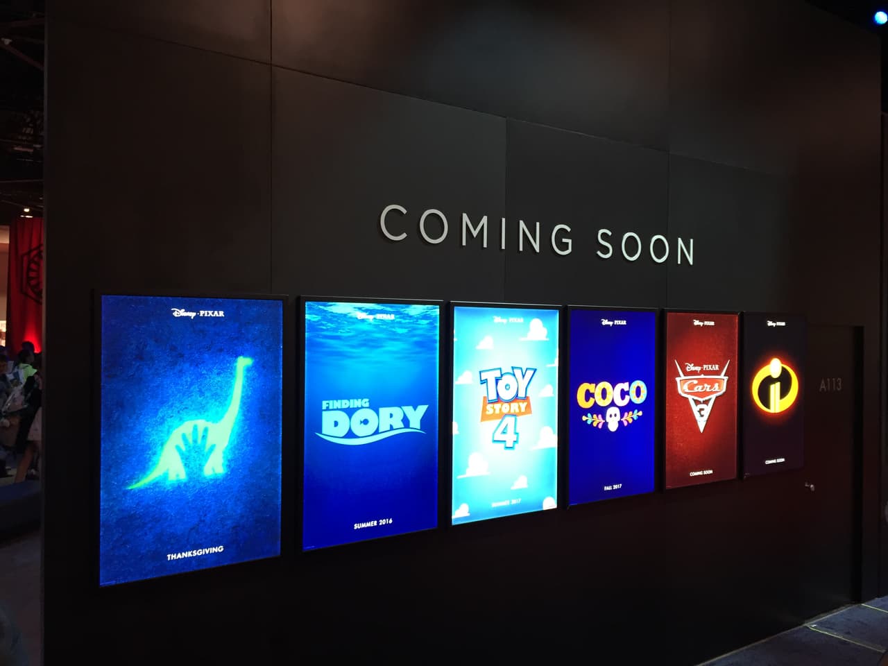 • El Disneyland de Shanghai, tendrá atracciones únicas y el castillo más grande jamás construido en un parque de Disney . • Star Wars tendra su propio “land” en Disneyland y Walt Disney World con atracciones nuevas . • Toy Story land llegara a Orlando al rediseñado Disney’s Hollywood Studios. • El mundo de Avatar llegará pronto a Orlando a Disney’s Animal Kingdom.