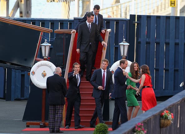 "Es justo decir que si Beatriz le hubiera pedido permiso a la reina para casarse con Dave, y ella a su vez le pidió a William en privado su opinión, es posible que no le hayan dado un informe brillante", señaló dicha fuente.