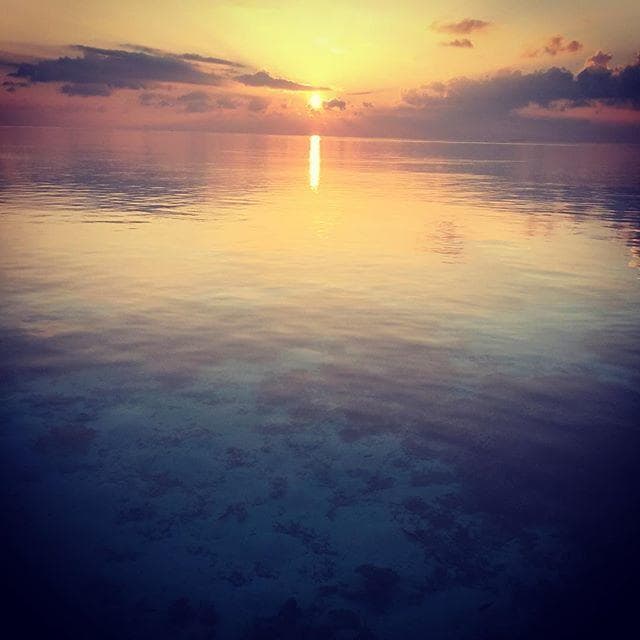 Se nota que 
<b><a href="http://www.univision.com/temas/sebastian-rulli">Sebastián</a></b> es un romántico, cuando cumplieron su primer año también le dedicó un tierno mensaje: "Hoy no festejo el sueño de cumplir un año. Hoy festejo que en 1 año hemos cumplido muchos sueños. Porque a tu lado no pasa el tiempo. El tiempo se queda. Y así quiero estar... cumpliendo sueños quedándome todo el tiempo a tu lado".