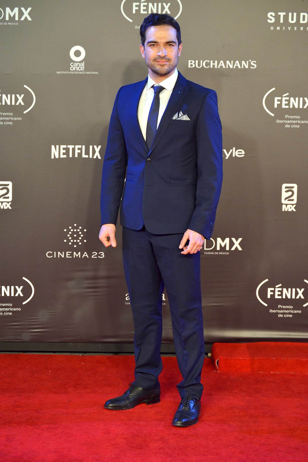 Sin importar los años que han transcurrido, Alfonso Herrera sigue robando miradas por ser todo un galán.