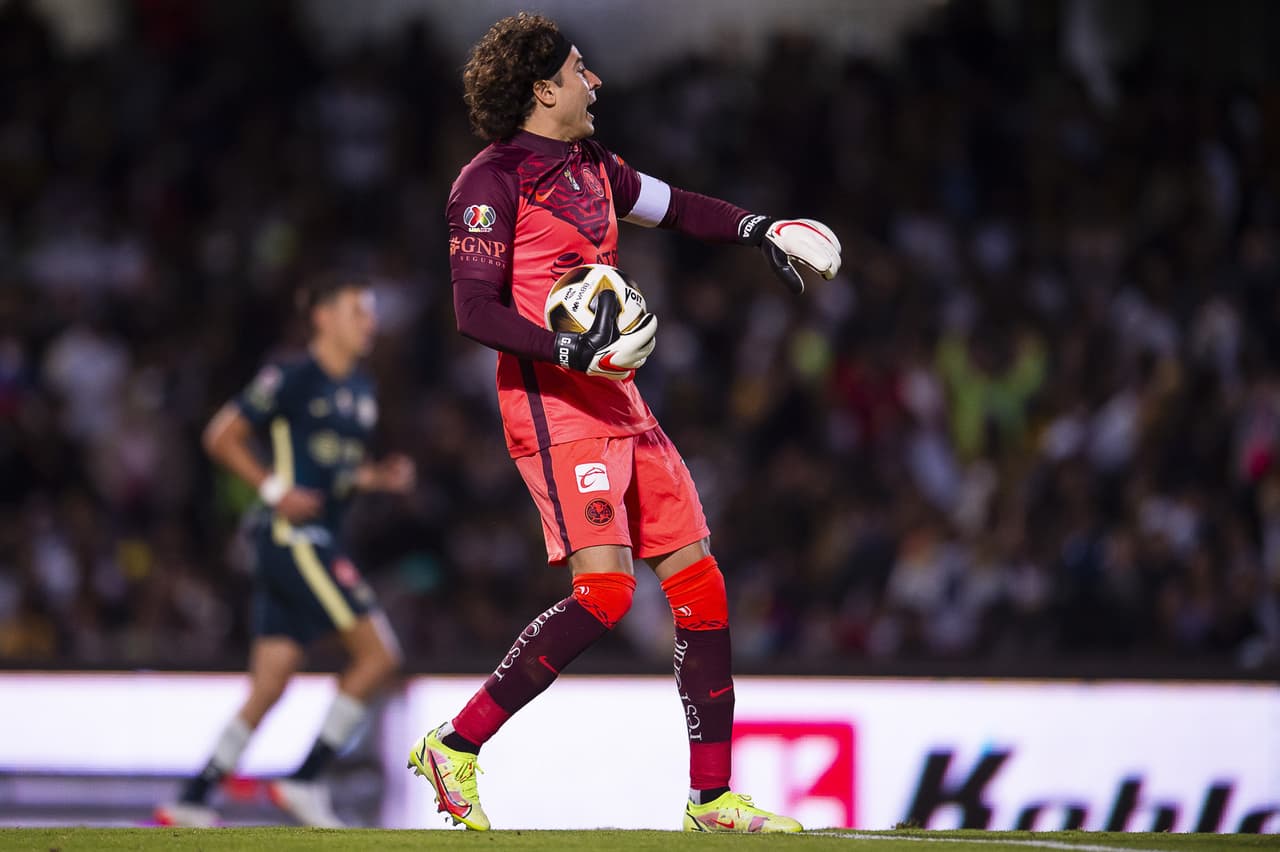 Pumas salió a proponer más que el América, pero ninguna plantilla logra romper las redes y firman el empate 0-0 en la ida de los cuartos de final.