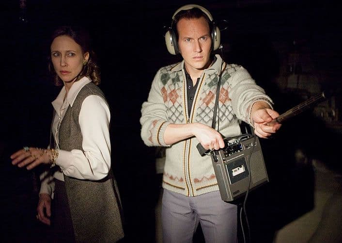 La familia descubrió que algunos de los antiguos habitantes de la casa se habían suicidado. Ed y Lorrain Warren llevaron a cabo la investigación.