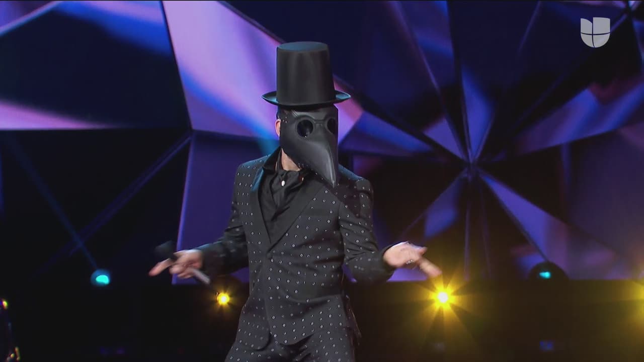 Omar Chaparro abrió el quinto episodo de ¿Quién Es La Máscara? con un espectacular atuendo en el que incluyó máscara y sombrero, muy acorde a la temática del reality.