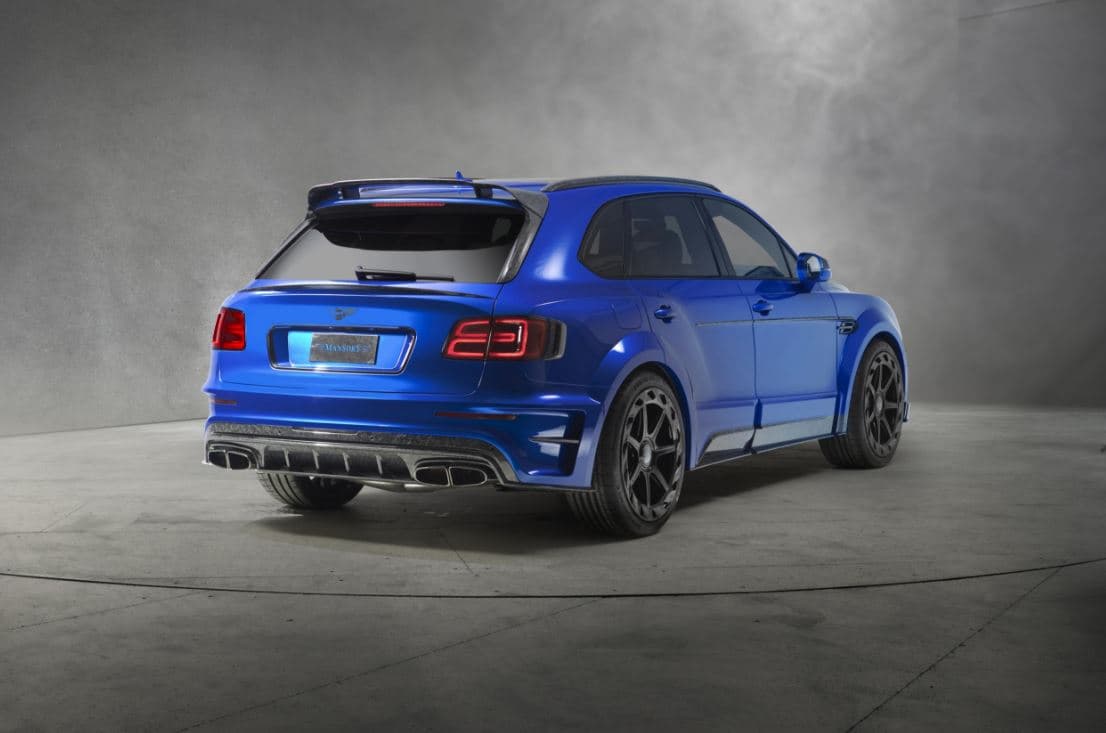 Las modificaciones realizadas por Mansory al motor permiten que el 12 cilindros de Bentley ofrezca una potencia total de 750 caballos de fuerza y un torque de 796 lb-pie.