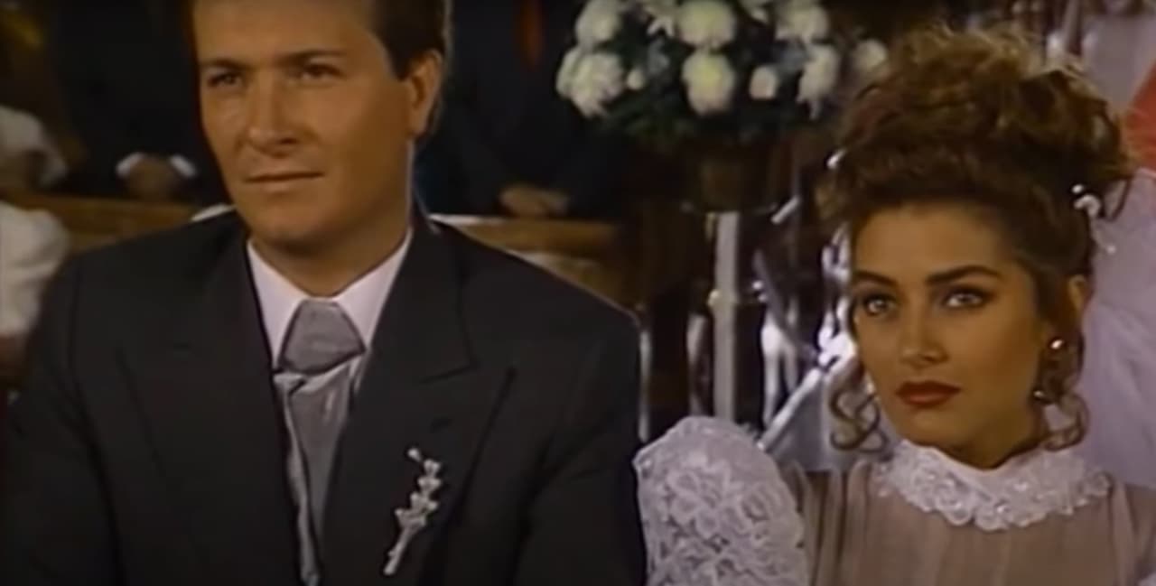 La historia de Jorge Luis y Diana tuvo un fatal final justo en la salida de la iglesia, ya que el ex novio de ella se presentó para asesinarla y opacar la felicidad de los recién casados.