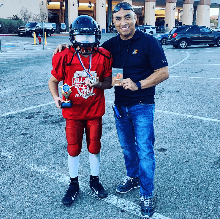 Se conoce poco de Uberto Bodoni Guzmán, sin embargo, gracias a su perfil de Instagram y las fotos que ha compartido Vanessa y su exesposo se sabe que es
<b>apasionado del fútbol americano</b>.
<br>