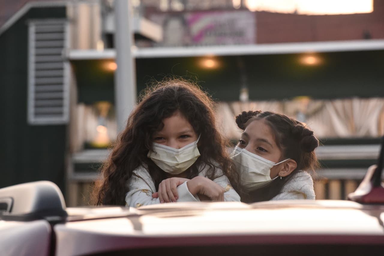 De acuerdo con uno de los dueños, la idea fue tan popular, que los boletos para la primer función se agotaron en cuestión de minutos.