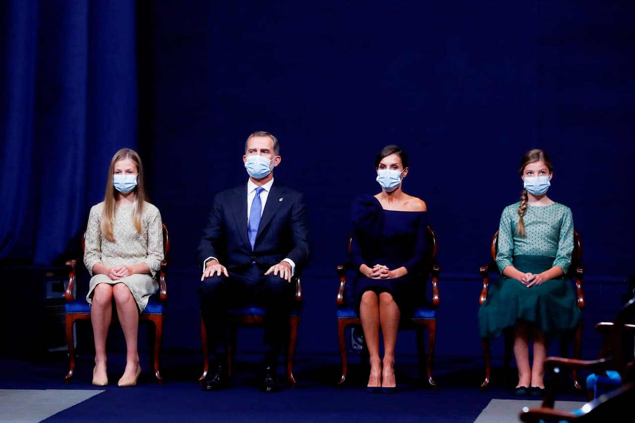 Las adolescentes heredaron este gusto del rey, quien también se lo transmitió a la reina. En la temporada navideña era costumbre ver a la familia completa disfrutando de las pistas.