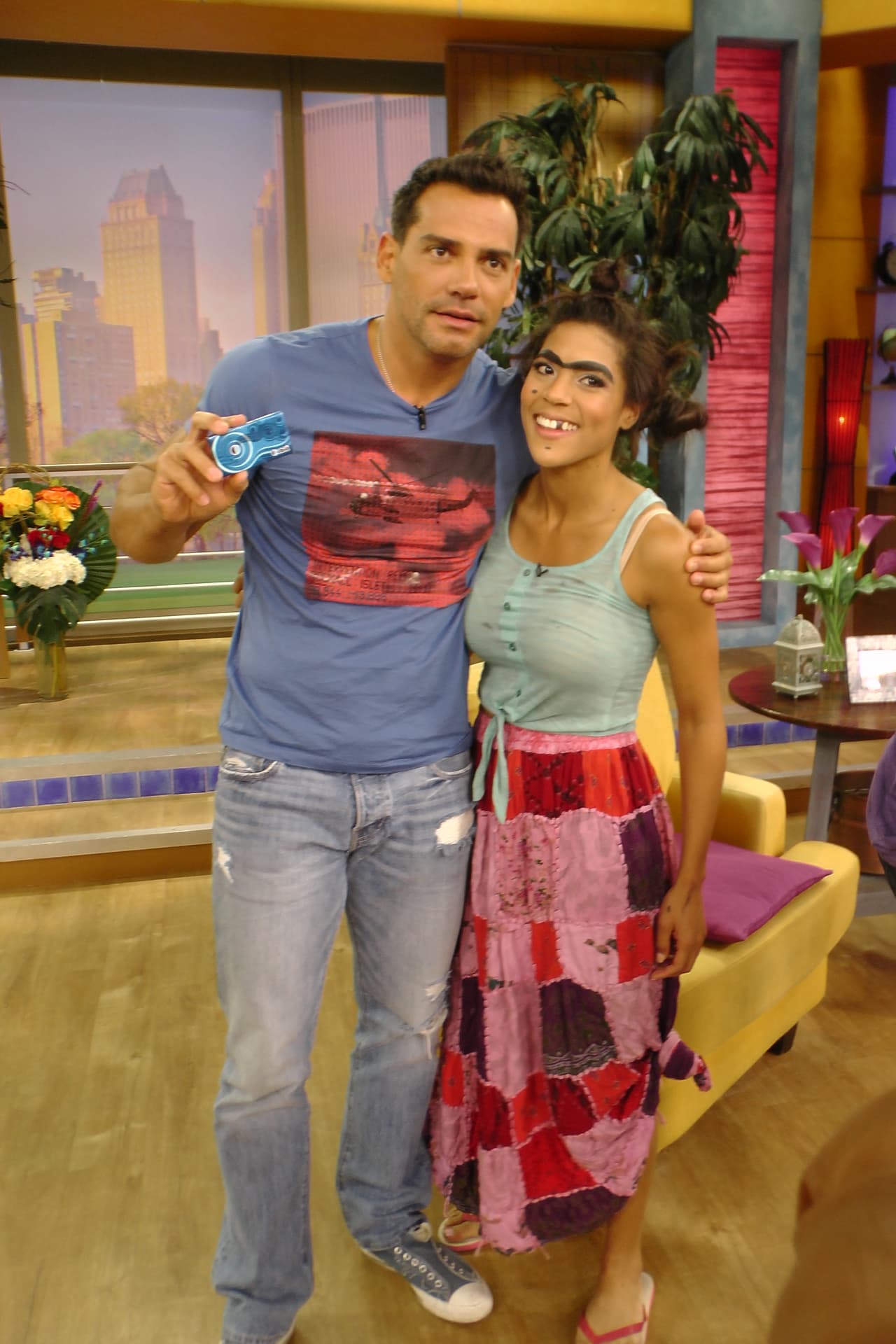 Claro, con esa belleza irresistible, Cristián quiso probar sus besos.