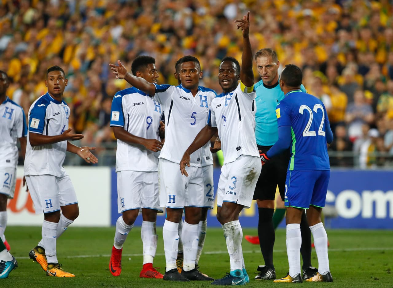 Emiratos Árabes-Honduras, amistoso internacional. Jueves, (10 a.m. en México, 11 a.m. en Miami).