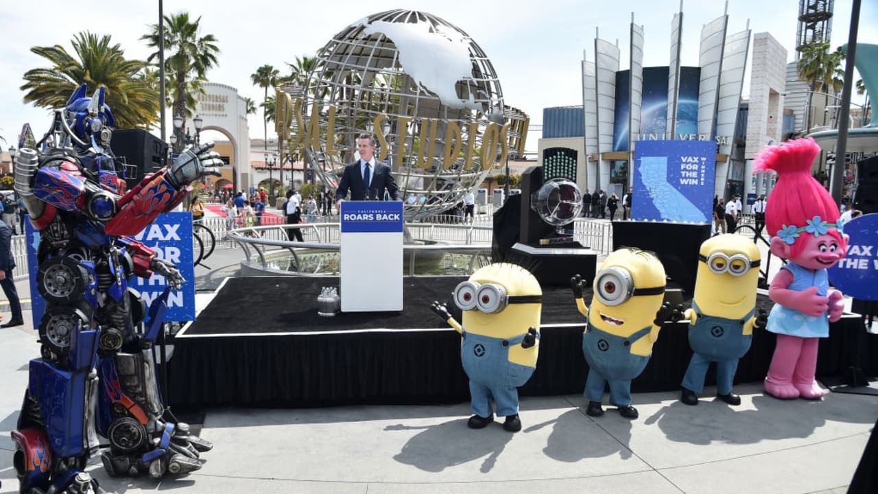 Sin embargo, Barreto agregó que “en el trabajo, como siempre, un empleador puede exigirle a un trabajador que se vacune. Si le pueden exigir que se vacune, le van a poder exigir prueba de que se vacunó”.