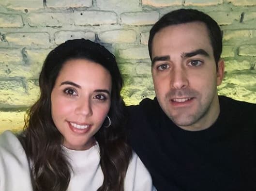 Así que la primogénita de Julián Gil publicó una serie de 10 fotografías con su pareja y 
<b>unas emotivas palabras</b> en la red social.