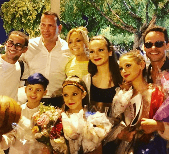 Incluso, Marc también ha sostenido un magnífico trato con las parejas de su exesposa, como es el caso de Alex Rodríguez (actual novio de JLo) y Casper Smart.