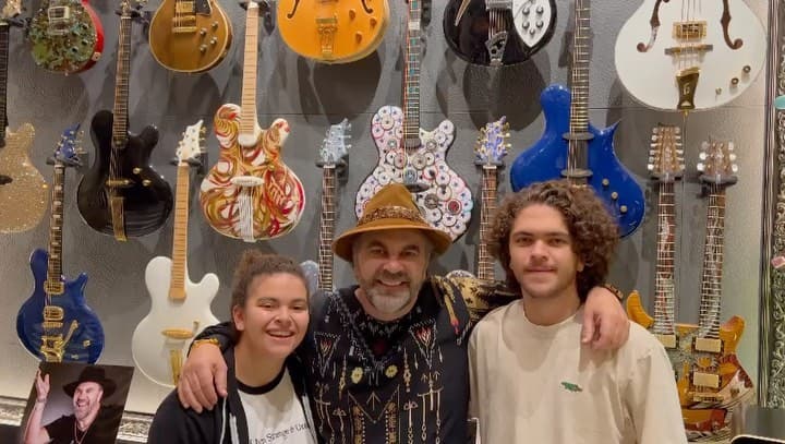 “No sé si quieran casarse, tener su propia familia o vivir en otro país, pero definitivamente lo que ellos quieran, siempre los apoyaré al 100%”, dijo a Caras el pasado mes de abril.
<br>