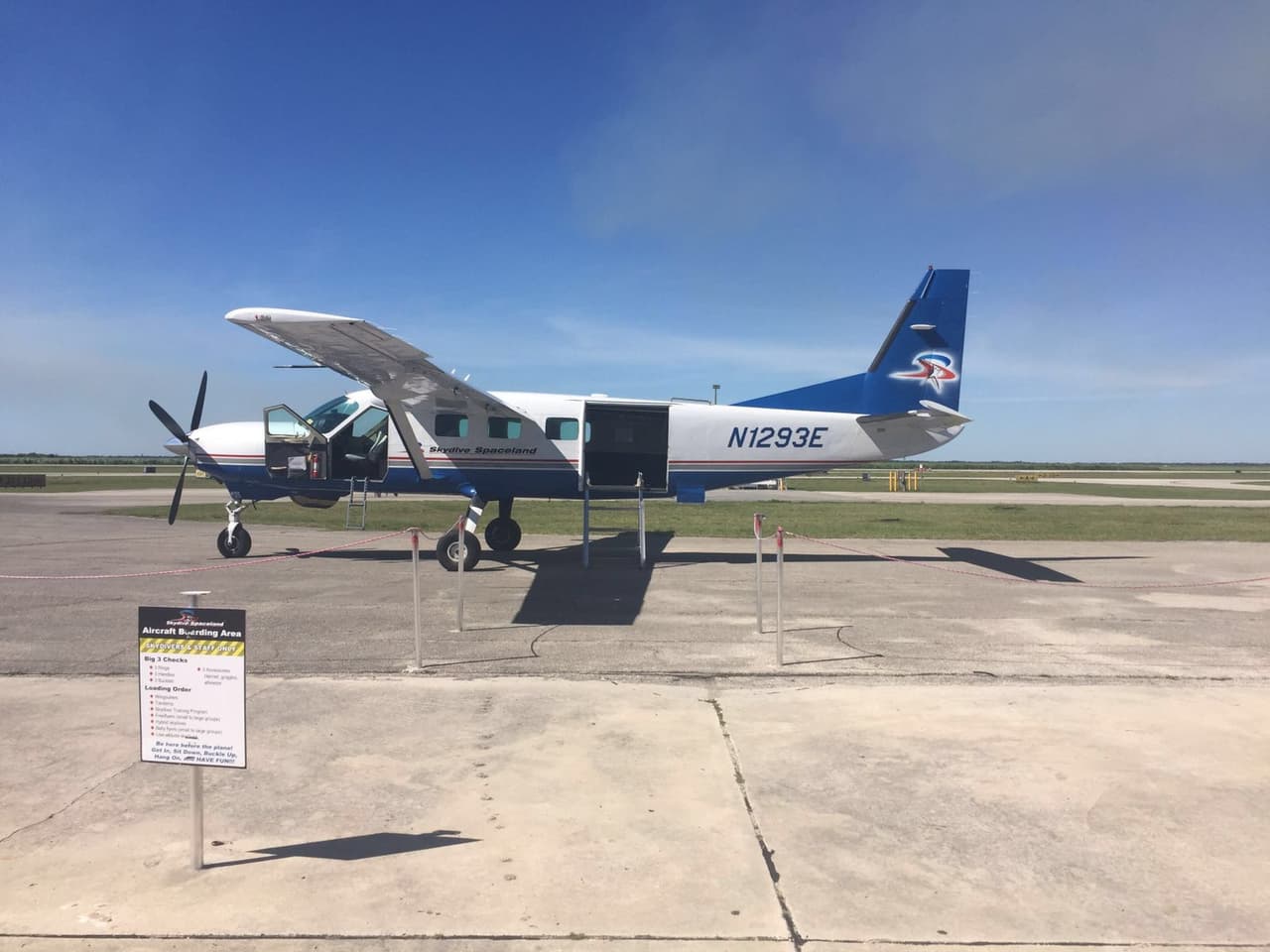 Con ésta aventura extrema, William Valdes cumplió su sueño de vivir un salto en paracaídas y lo hizo a 11 mil pies de altura.