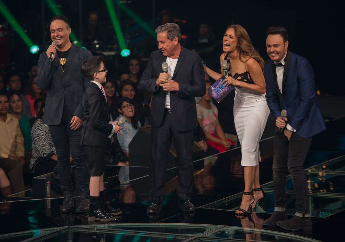 Gran lluvia de estrellas se dio cita, Carlos Rivera, Julión Álvarez, Ricardo Montaner, Moderatto, Kumbia All Starz y La Sonora Dinamita formaron parte de los musicales. La gran sorpresa de la noche fue el reencuentro de Pee Wee con los Kumbia All Starz, quien por desgracia fue el primer capitán eliminado junto con la Familia Gómez.