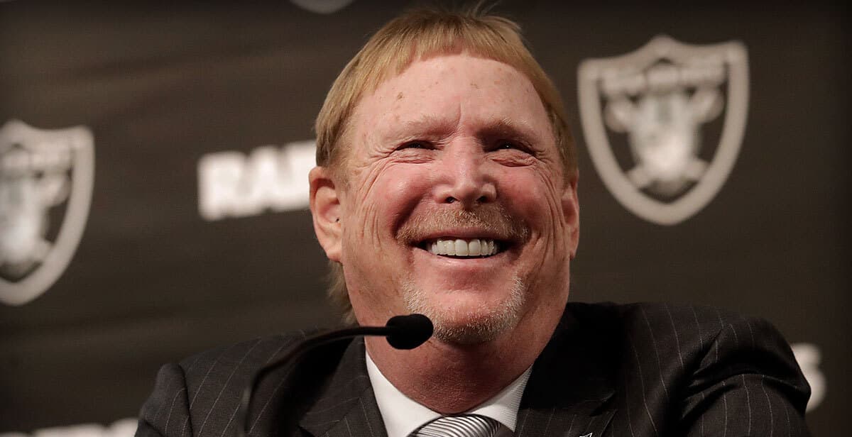 Dueño de Las Vegas Raiders no irá al nuevo estadio si no van aficionados