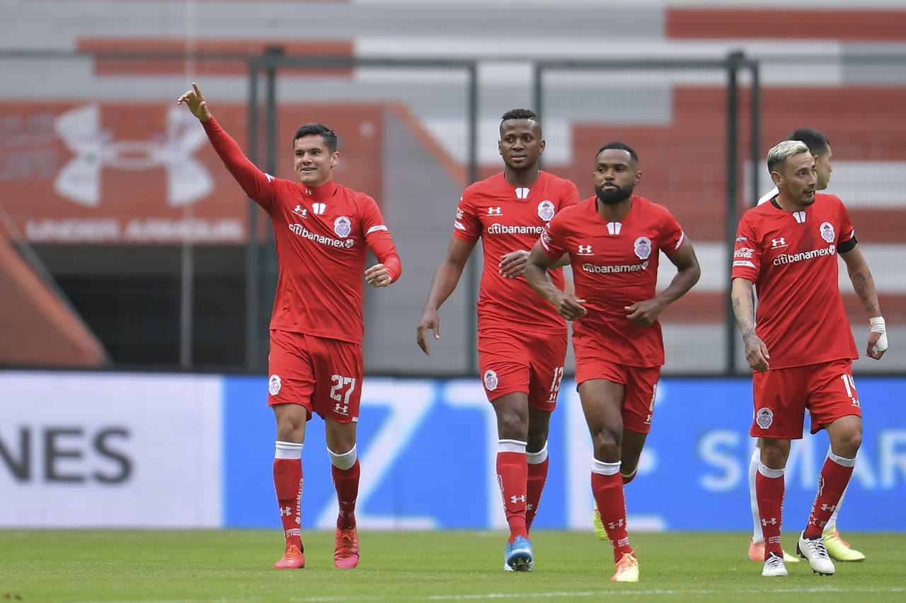 Con gol de Diego Hernández al minuto 60, el toluca consigue los tres puntos que los pone como líderes del torneo a la espera del resultado de Cruz Azul.