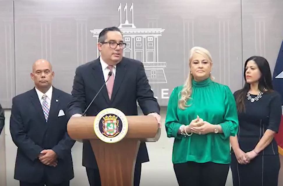Tras la 
<a href="https://www.univision.com/local/puerto-rico-wlii/zoe-laboy-renuncia-a-la-secretaria-de-la-gobernacion">renuncia de Zoé Laboy</a>, Antonio Pabón Batlle fue nombrado como Secretario de la Gobernación. Pabón cuenta con un bachillerato en Administración de Empresas del Recinto Universitario de Mayagüez de la Universidad de Puerto Rico. Además, es egresado de la Escuela de Derecho de la Universidad Interamericana y tiene una maestría en Administración de Empresas de la Universidad de Puerto Rico, Recinto de Río Piedras.