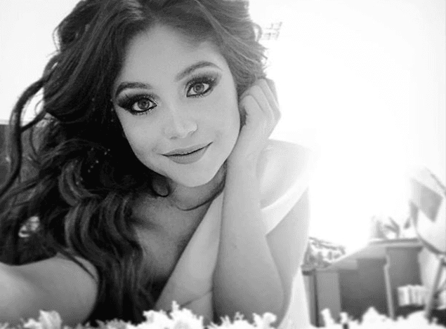 Tiene un osito que se llama 'Enfermito' y lo lleva a donde quiera que va ya que le recuerda a su hermano.